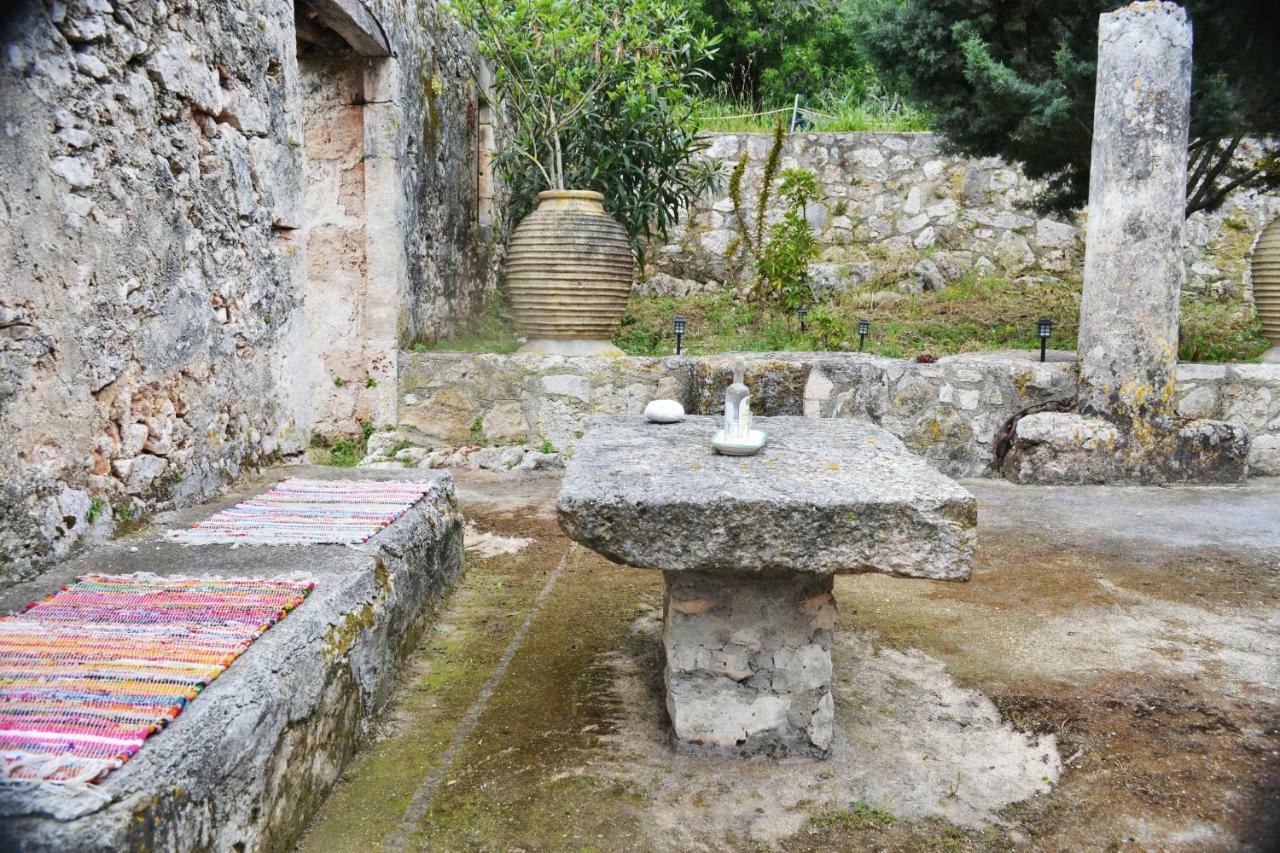 Vila Liotrivi Olive Press Volímai Exteriér fotografie